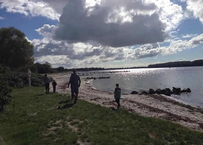 Charmerende - Taet Pa Alt! Villa Svendborg