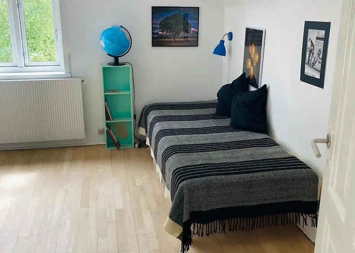 Charmerende - Taet Pa Alt! *